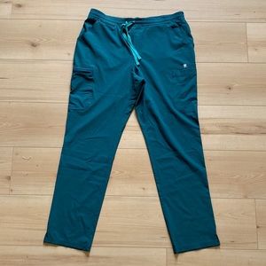 EUC Figs Yola Scrubs